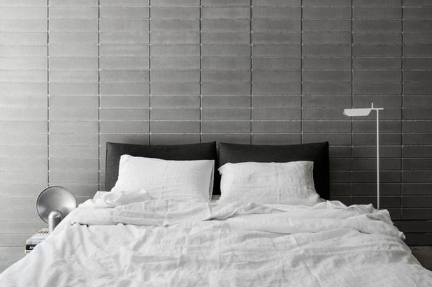 Modern Bedroom by Brickworks Building Products