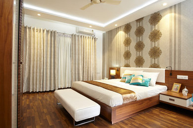 バンガロールにあるコンテンポラリースタイルのおしゃれな寝室のレイアウト