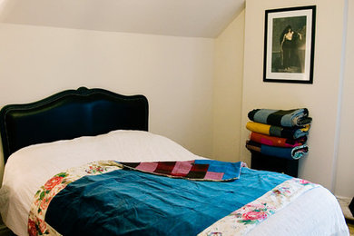 マンチェスターにあるトラディショナルスタイルのおしゃれな寝室のレイアウト