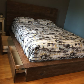 Reclaimed wood Platform bed with 4 drawer storage
