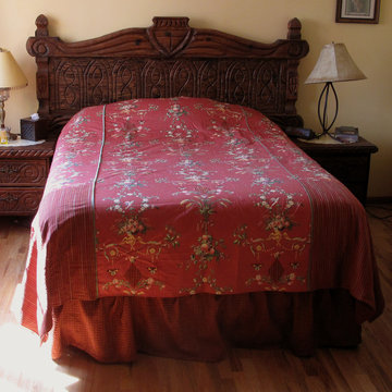 Red coverlet with thermal cotton interlining