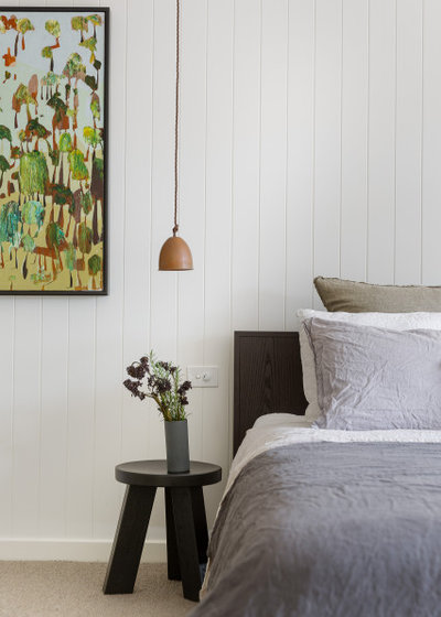 Rustic Bedroom by Six Pieces Interior Design