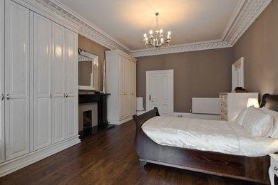 Victorian bedroom in Other.