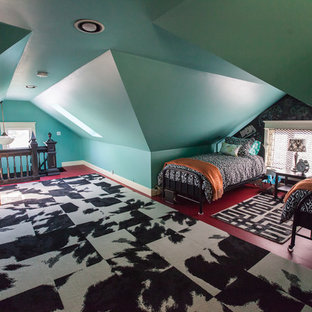 Diseño de dormitorio tipo loft, ecléctico, de tamaño medio, sin chimenea, con paredes azules, suelo de madera pintada y suelo rojo