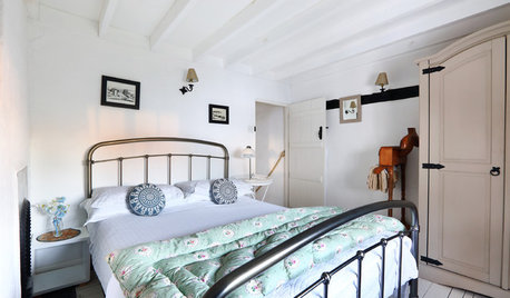 Ideas to Steal From Your Fantasy Holiday Cottage Bedroom
