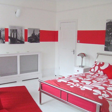 'Retro red' teen room