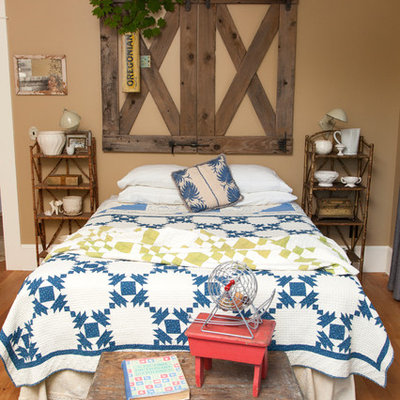 Bedroom - eclectic bedroom idea in Portland with beige walls