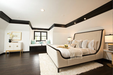 Inspiration for a large contemporary master bedroom remodel in New York