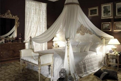 Royal/ classic bedroom style
