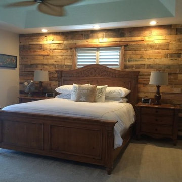 Rustic Pallet Wall