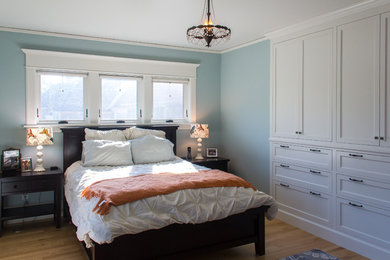 ミネアポリスにあるトラディショナルスタイルのおしゃれな寝室のレイアウト