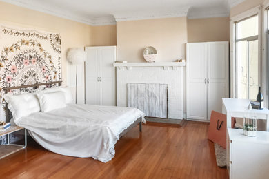 サンフランシスコにあるおしゃれな寝室のインテリア