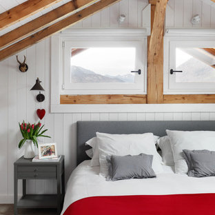 Idée de décoration pour une petit chambre nordique avec un mur blanc et aucune cheminée.