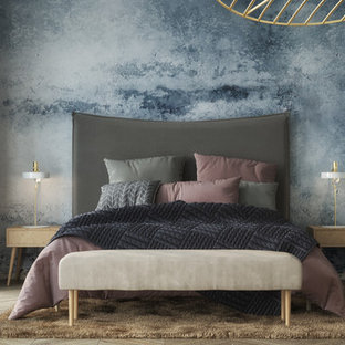 Ejemplo de dormitorio principal, nórdico, extra grande, con paredes blancas, suelo de bambú y suelo beige