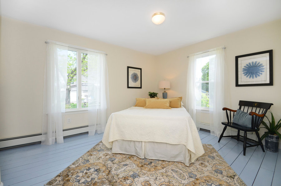 Sea Side Vacant with views of the Boston Skyline!