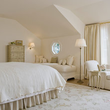 Traditional Bedroom by Elizabeth Brosnan Hourihan Interiors
