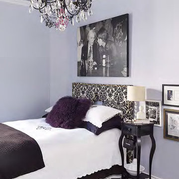 Serene guest room; lavender walls, a shiny silver ceiling, Mick and Andy:)