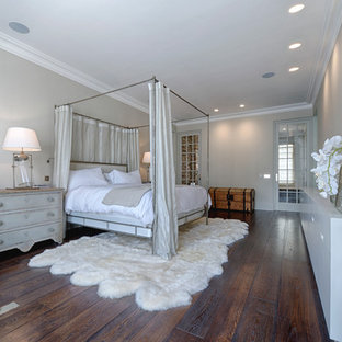 Immagine di una grande camera matrimoniale stile shabby