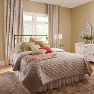 Design ideas for a shabby-chic style bedroom in Orange County.