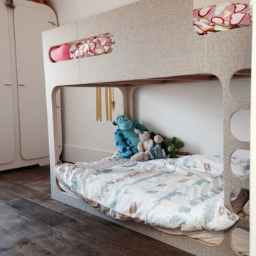 Shared Children`s Bedroom - Bunk Bed
