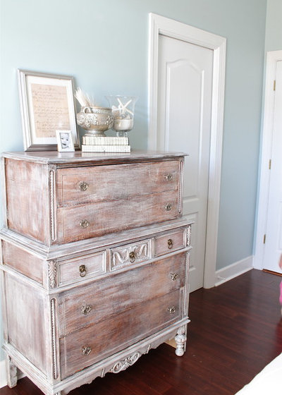 Shabby-chic Style Bedroom by perfectly imperfect