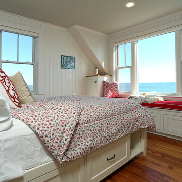 Small Beach House Lives Big