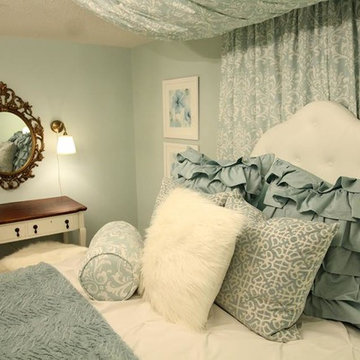 Soft Blue Traditional Bedroom For Pre-Teen Girl