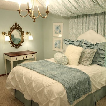 Soft Blue Traditional Bedroom For Pre-Teen Girl