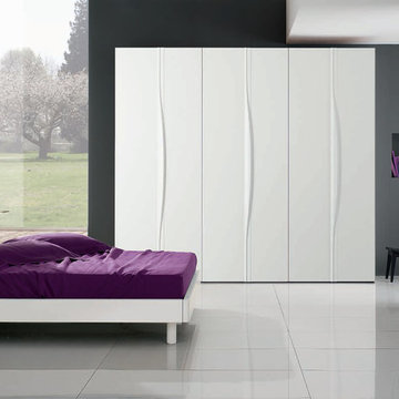 Spar Modern Italian Bed / Bedroom Easy - $1,635.00