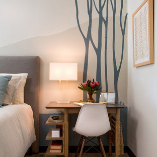 Kleines Modernes Gästezimmer mit bunten Wänden und Vinylboden in San Francisco