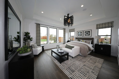 Transitional bedroom photo in Dallas