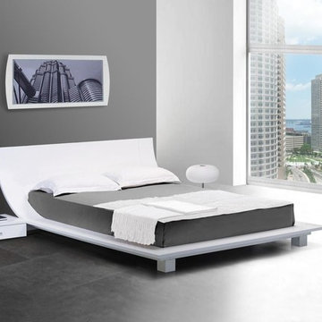 Story - White Platform Bed and Two Nightstands