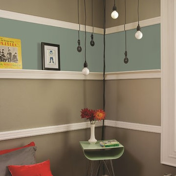 Striped Walls with Crown Molding Dividers