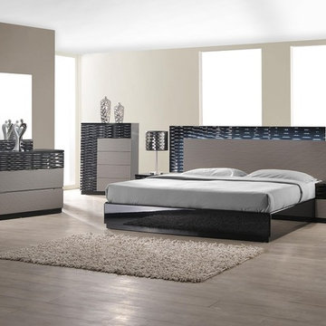 Stylish Eye-Catching Bedroom Set with Black and Gray Lacquer Finish