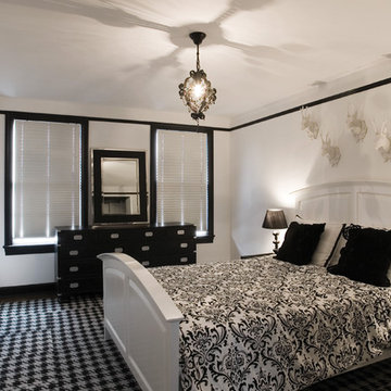 Supon Phornirunlit/ Naked Decor