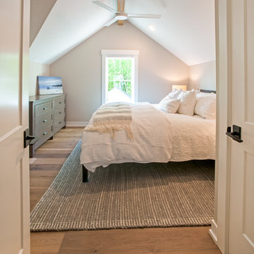 Tall Cedar - Guest Bedroom
