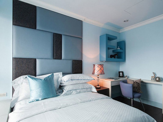 Contemporary Bedroom Tan Apartment
