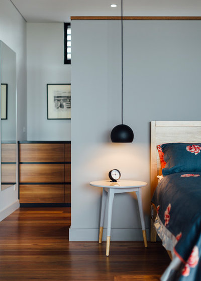 コンテンポラリー 寝室 by Ned Architecture & Design