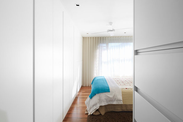 Contemporary Bedroom by elaine richardson architect