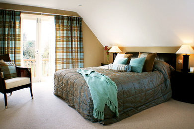 This is an example of a modern bedroom in Buckinghamshire.