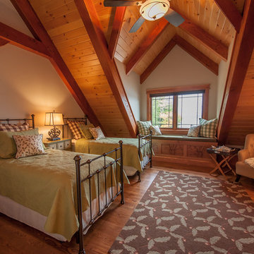 Timberframe Lake House - Guest Room