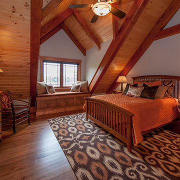 Timberframe Lake House - Guest Room
