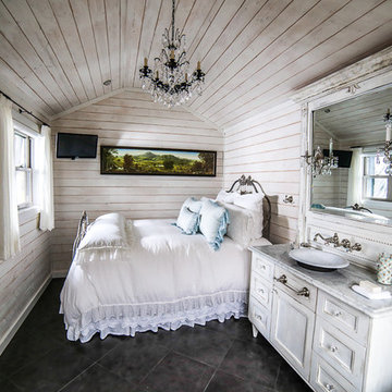 Tiny Mountain Cabin