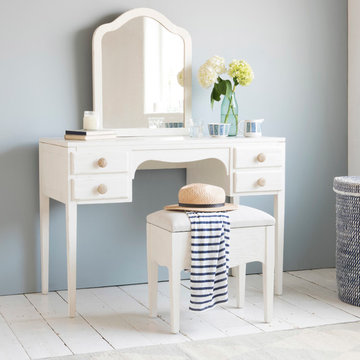 Toodle-pip dressing table