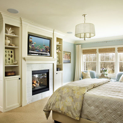 Bedroom - traditional master carpeted bedroom idea in Portland with blue walls