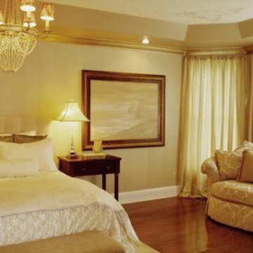 Traditional Master Bedroom w/ Sitting Area