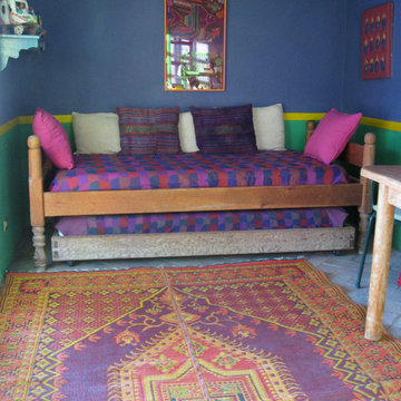 Trundle Bed in Blue Room