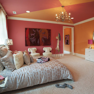 Tween girl's bedroom