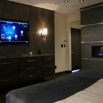 Ultimate Master Suite 1