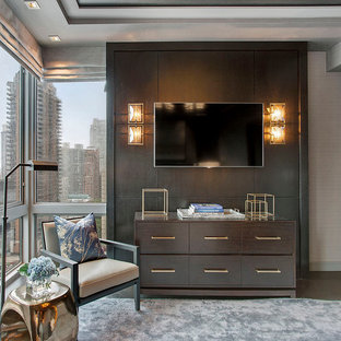 Bedroom - modern bedroom idea in New York